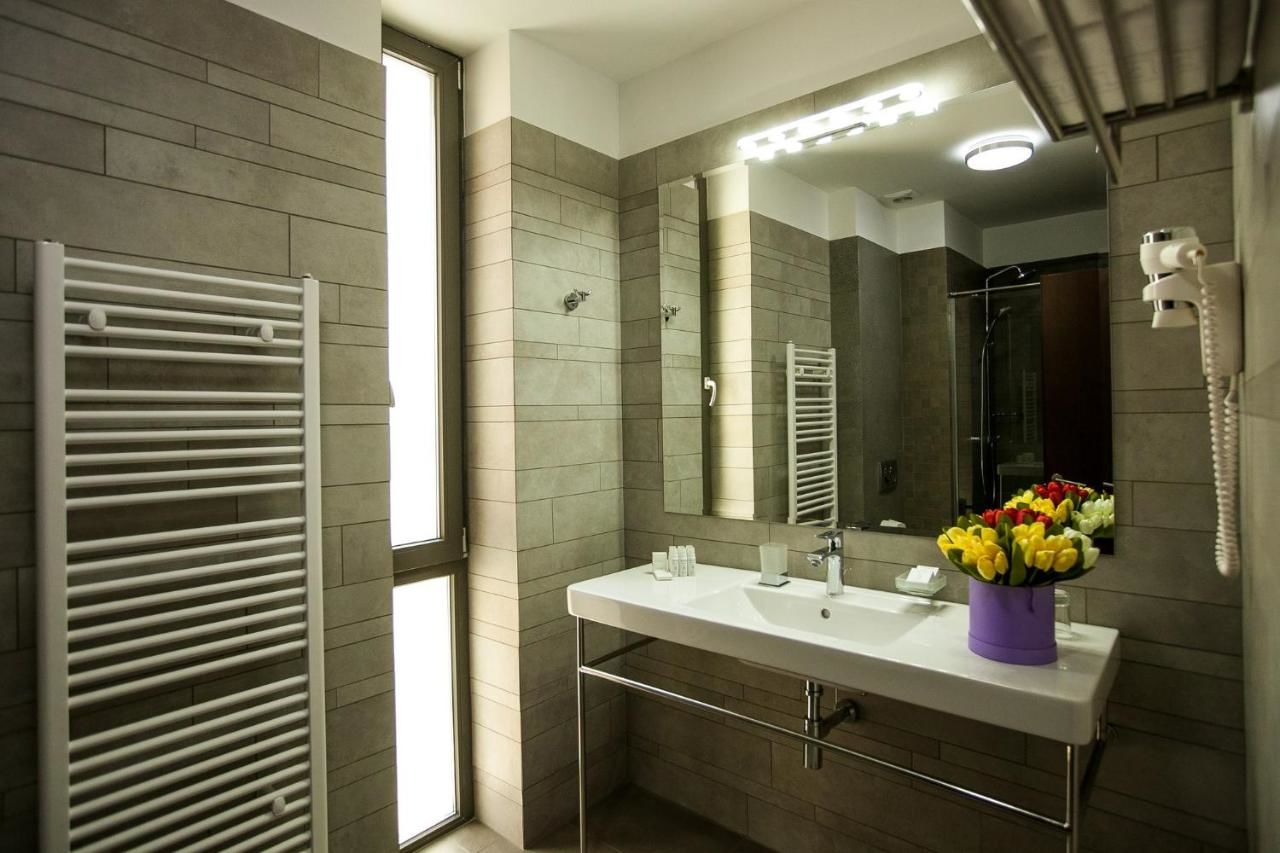 Отель Victoria Bulevard Hotel Брашов